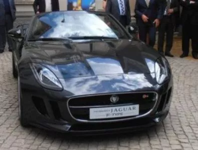Jaguar F-Type дебютира у нас... на британска земя

