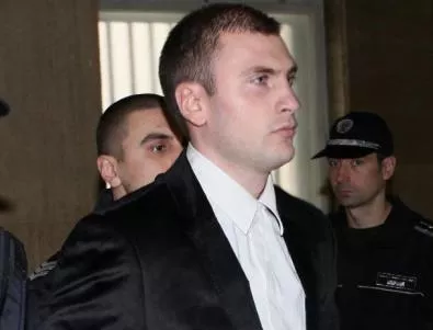 Енимехмедов остава в ареста