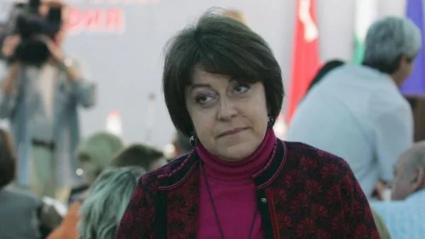 Орешарски бе превърнат в четец на списък с министри