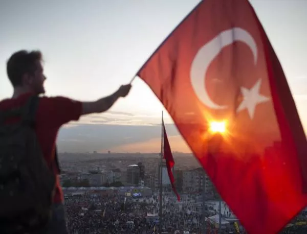 Кметът на Истанбул: В парка „Гези“ няма да бъде строен мол