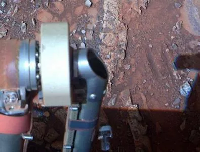 Opportunity откри следи от прясна вода на Марс