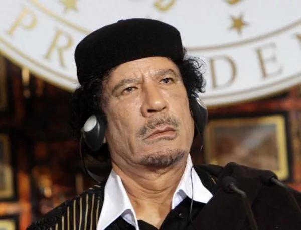 Берлускони искал да убие Кадафи?