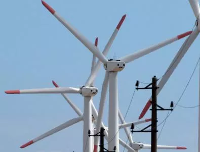 Зелената енергия от нови мощности поевтинява от 1 юли