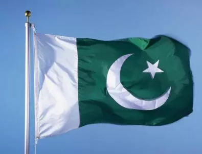 Бомбен атентат в Пакистан уби поне 11 студентки
