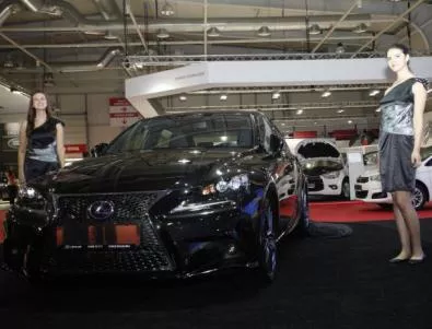На автосалона ще видите новата гордост на Lexus - спортният седан IS
