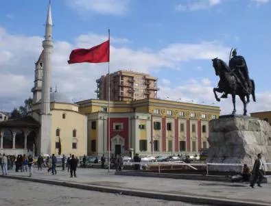 Албания: леви и десни се обявиха за победители 