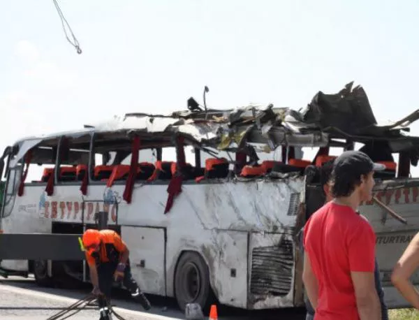 18 станаха жертвите на тежката автобусна катастрофа в Черна гора