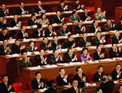 Масов бой в парламента в Тайван заради данъчен закон