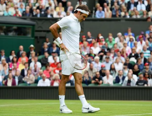 Шампионът Федерер каза довиждане на "Уимбълдън" още във втори кръг