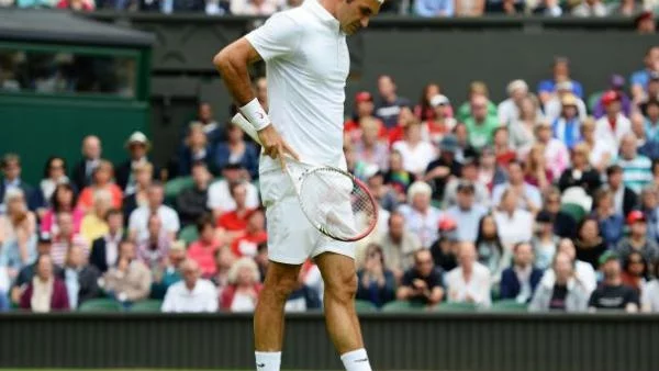 Шампионът Федерер каза довиждане на "Уимбълдън" още във втори кръг