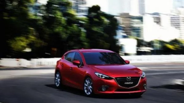 Новата Mazda3 ще стане и на седан