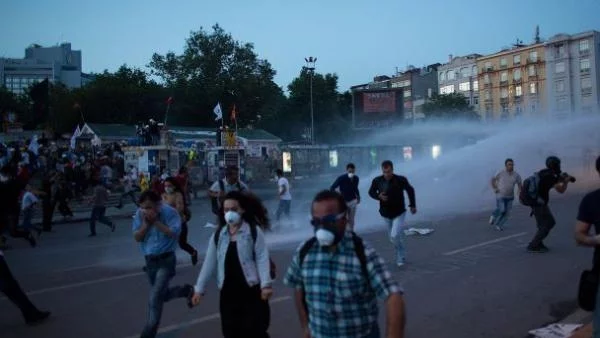 Основното лице на протестите на "Таксим" "заточено" на работа на 1500 километра от Истанбул