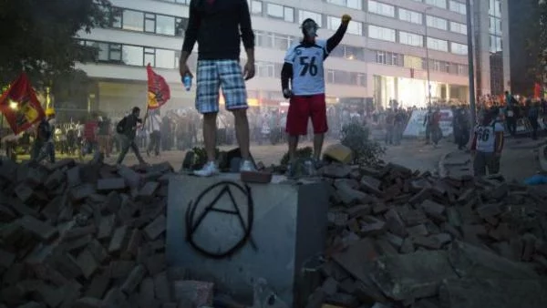 В Турция глобяват за дрънкане на тенджери и тигани по време на протестите