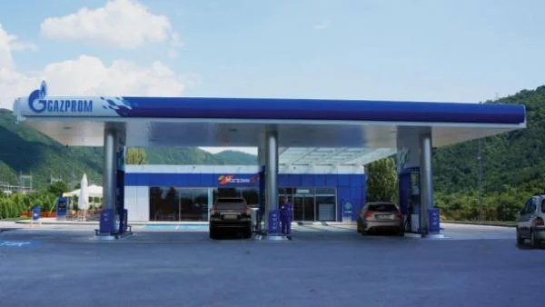 Газпром откри първата си бензиностанция в България