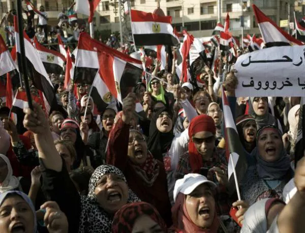 Египетският парламент беше разпуснат