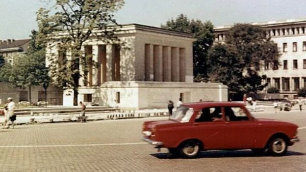 След 6 денонощия строеж е завършен мавзолеят на Георги Димитров