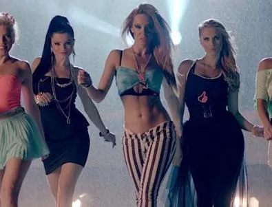 Денс бандата SuperNova дебютира със секси видео 