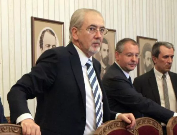 Местан: Готов ли е Плевнелиев да чуе и тези, които подкрепят кабинета