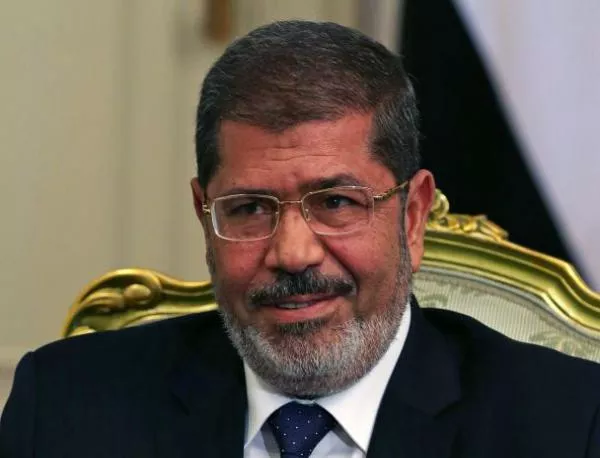 Прокуратурата в Египет започна разследване срещу Морси