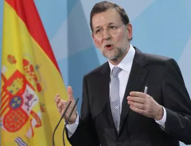 Скандал с премиерски SMS-и разтресе Испания