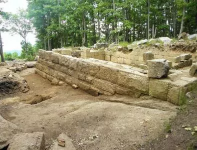 Откриха тракийски храм на Кози Грамади 