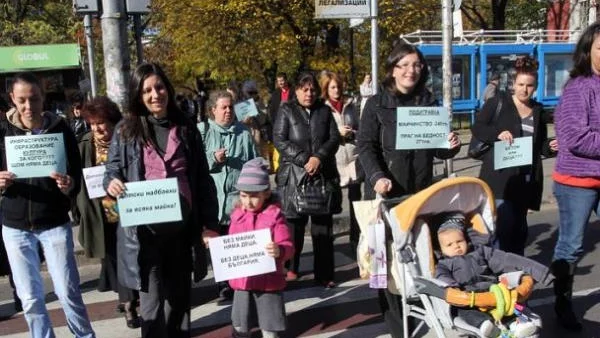 Организациите на майките се присъединиха към контрапротеста