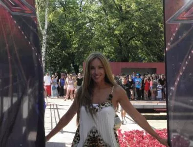 Алекс Раева се явява на кастинг на X Factor 