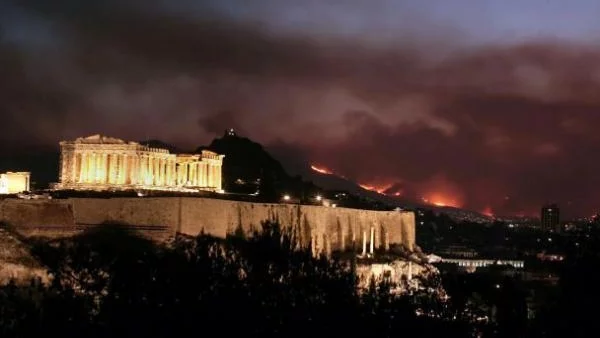 Около 4 млрд. евро не достигат на помощната програма за Гърция до края на 2014 г.