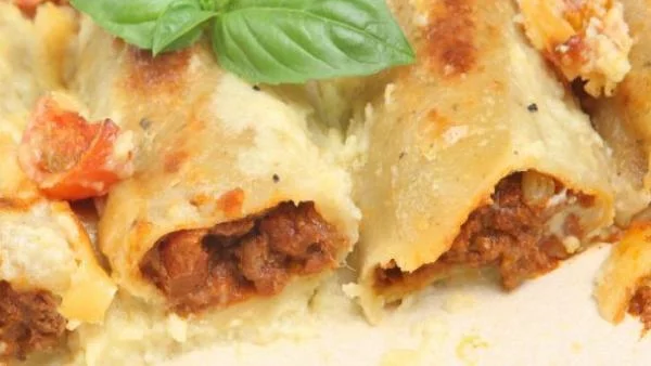 Канелони с кайма и гъби