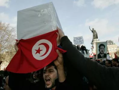 Центърът на Тунис е обявен за затворена военна зона
