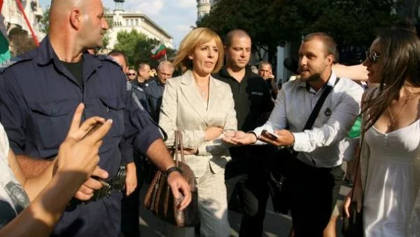 Мая Манолова избегна втори разговор с #ДАНСwithme