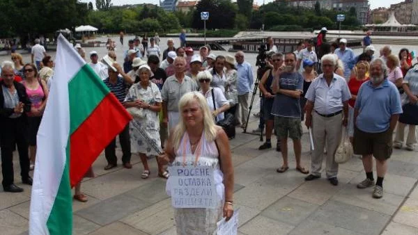 Контрапротестът ще се събира три дни в седмицата