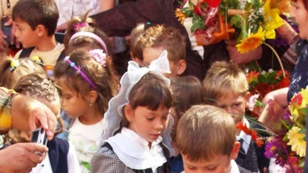 20 000 чакат помощ за първолаци 