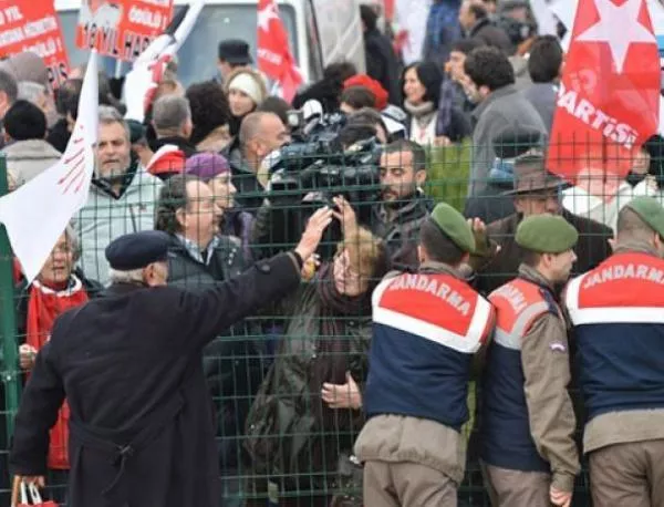 Турската опозиция: Решението по "Ергенекон" е нелегитимно