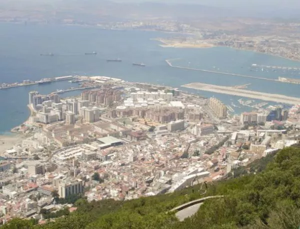 Напрежението около Гибралтар се покачва