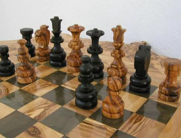 Млади шахматисти от побратимените Казанлък и Толияти ще се състезават в приятелска среща
