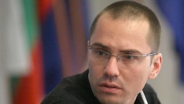 Не за пръв път се случва да четем едно от българска информационна служба и друго от турска информационна служба
