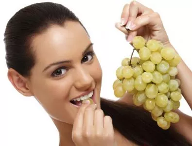 Хапвайте грозде за по-добър сън