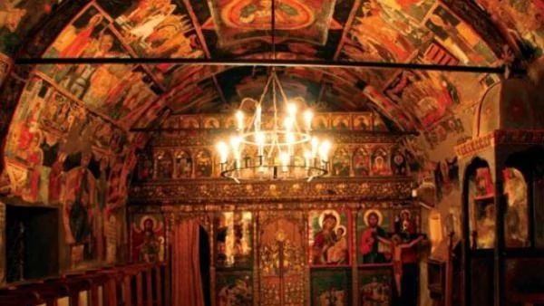 Църквата почита Свети мъченик Андрей Стратилат