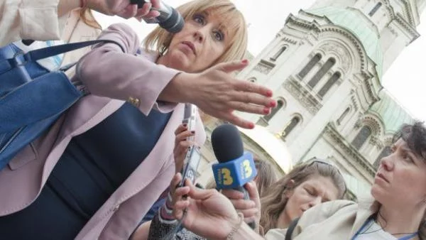 Протестите в страната са нова форма на временна заетост