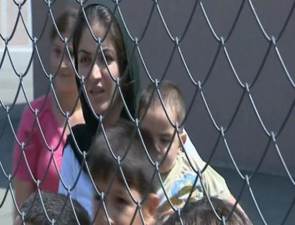 На българска територия има 1400 бежанци от Сирия, казва Йовчев