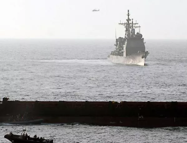 Три руски бойни кораба са преминали през Босфора в посока към Средиземно море