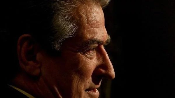Сали Бериша подаде оставка след 8 години като премиер 