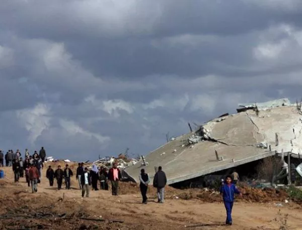 Египетската армия "отряза" ивицата Газа 