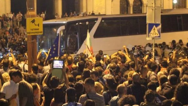 Има наказателно производство срещу полицай от "нощта на белия автобус"