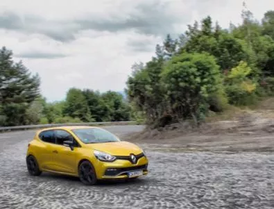 Renault Clio R.S.: Дяволът носи Прада (тест драйв)