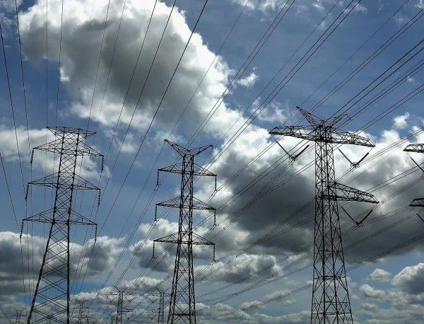 EK иска тест за ангажиментите, предложени от БЕХ за нерегулирания пазар на ток