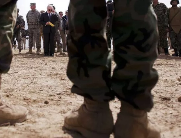 Най-малко 16 души загинаха при самоубийствен атентат в Афганистан