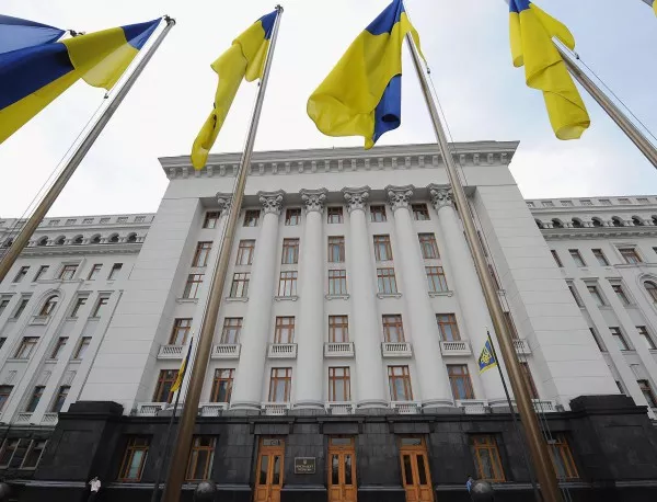 ЕС дава помощ на Украйна, но само ако Киев действа с МВФ