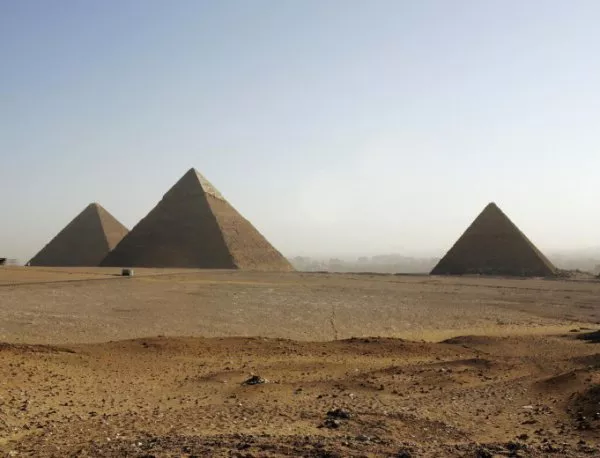"Ислямска държава" заплаши да срине египетски пирамиди 